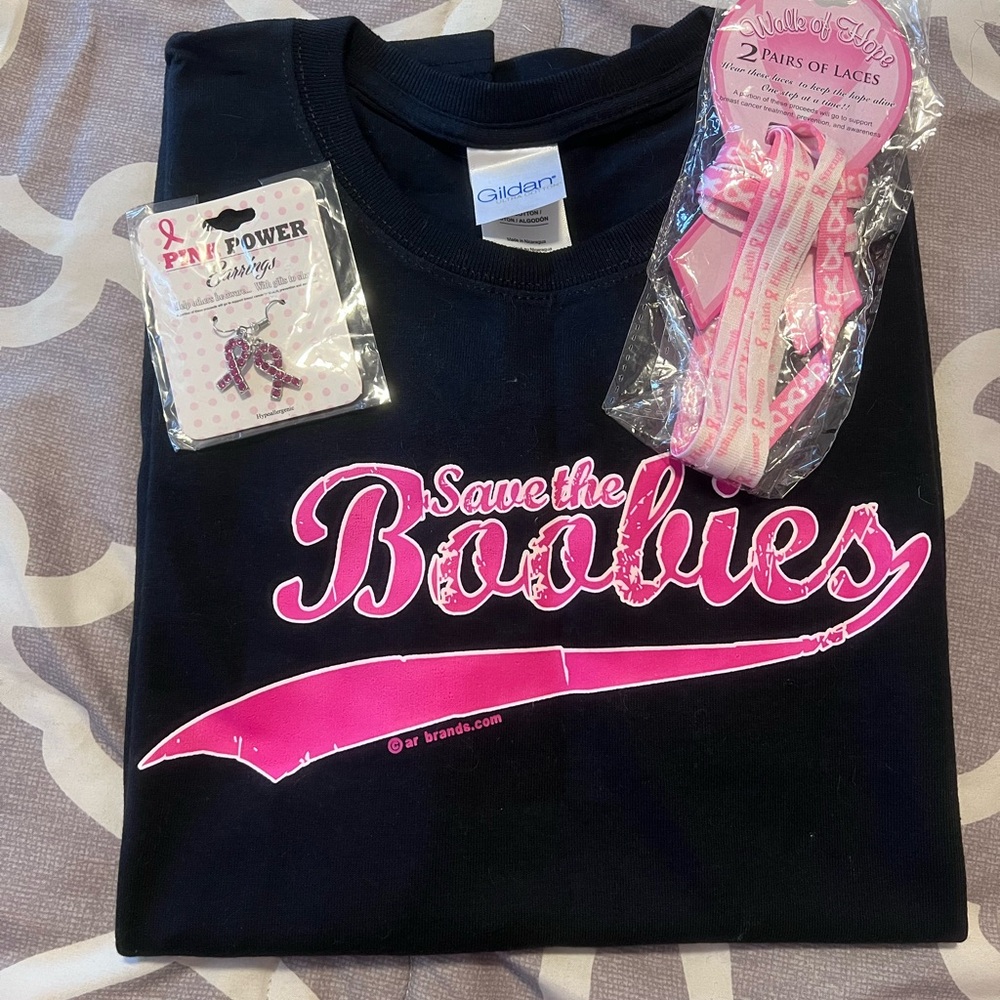 Women’s Gildan “Save the boobies” Cotton Tee
2 pairs of shoe laces & Earrings